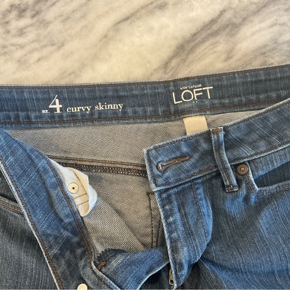 Ann Taylor Loft Curvy Skinny Jeans. Pretty medium blue. - Picture 2 of 4